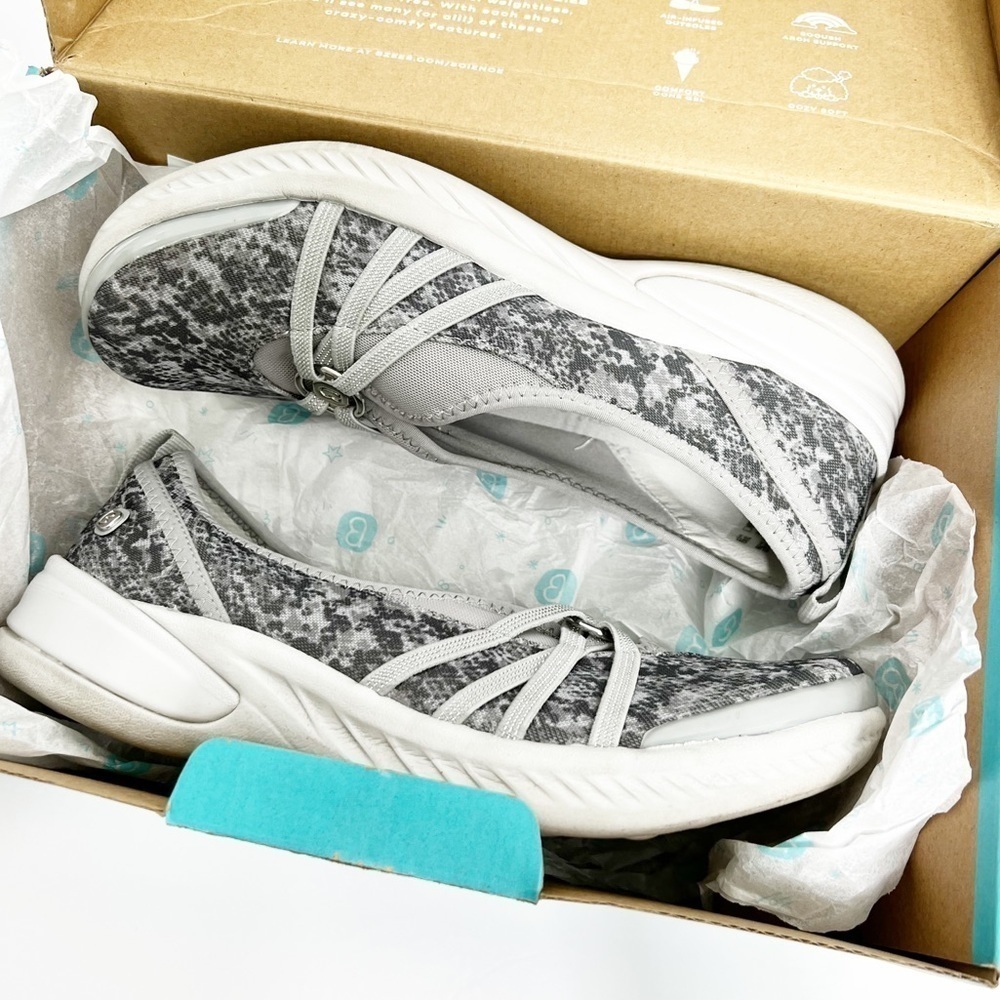 BZEES NICHE GREY SLIP ON WOMEN CASUAL SIZE US 8.5 WITH BOX